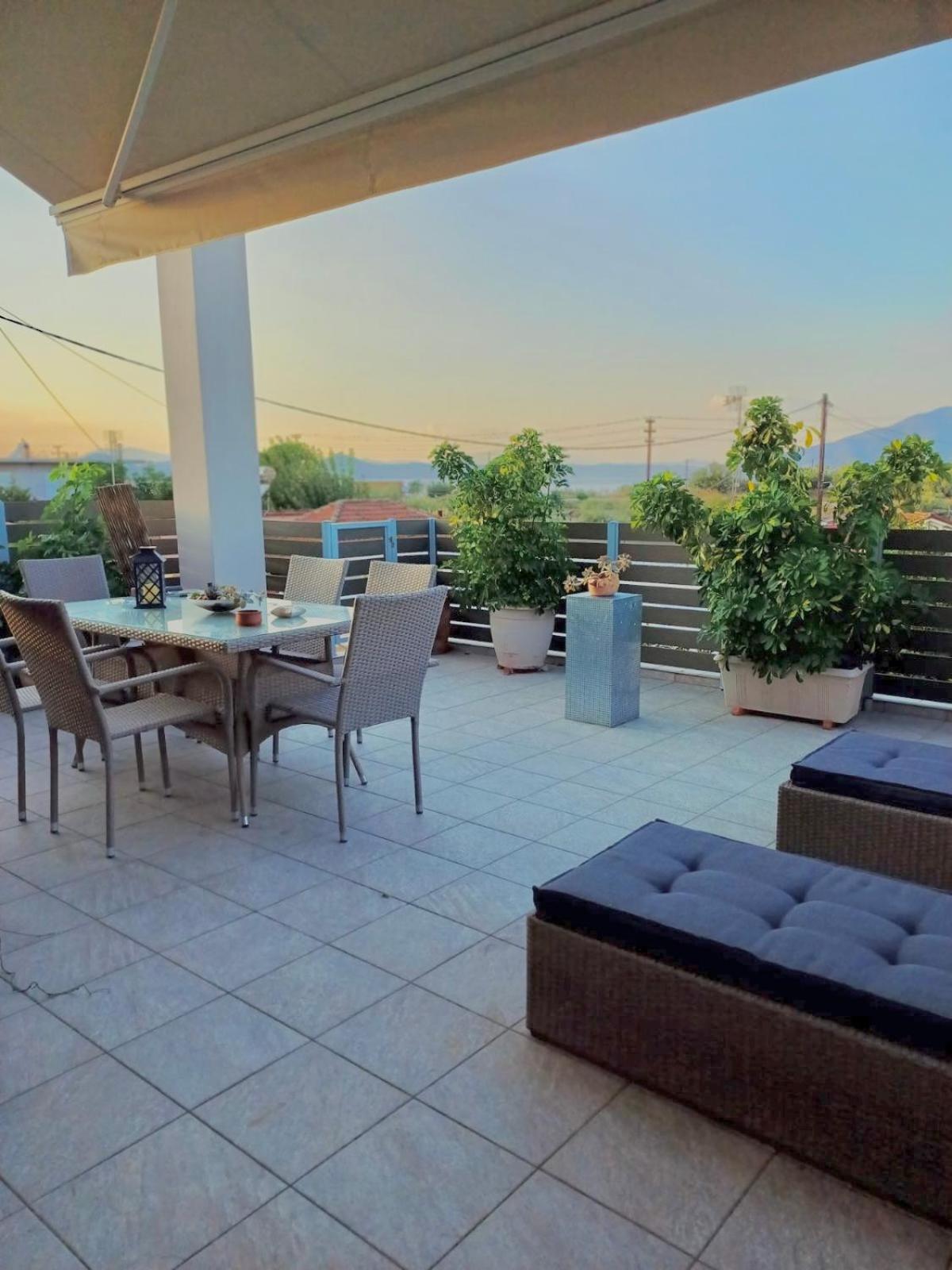 Nima'S House, Traditional Flat With Lake View Aitoliko Exterior foto